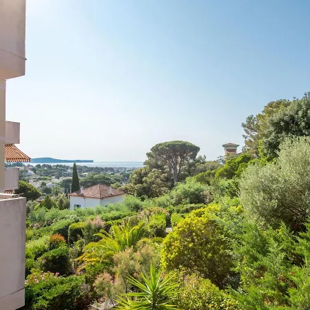 De By Interhome Apartment Cavalaire-sur-Mer