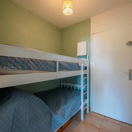 De By Interhome Apartment Cavalaire-sur-Mer