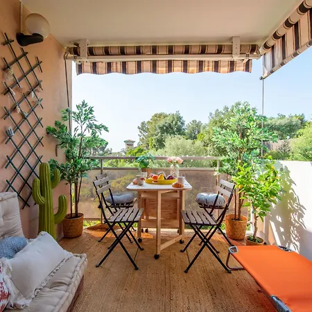 De By Interhome * Cavalaire-sur-Mer